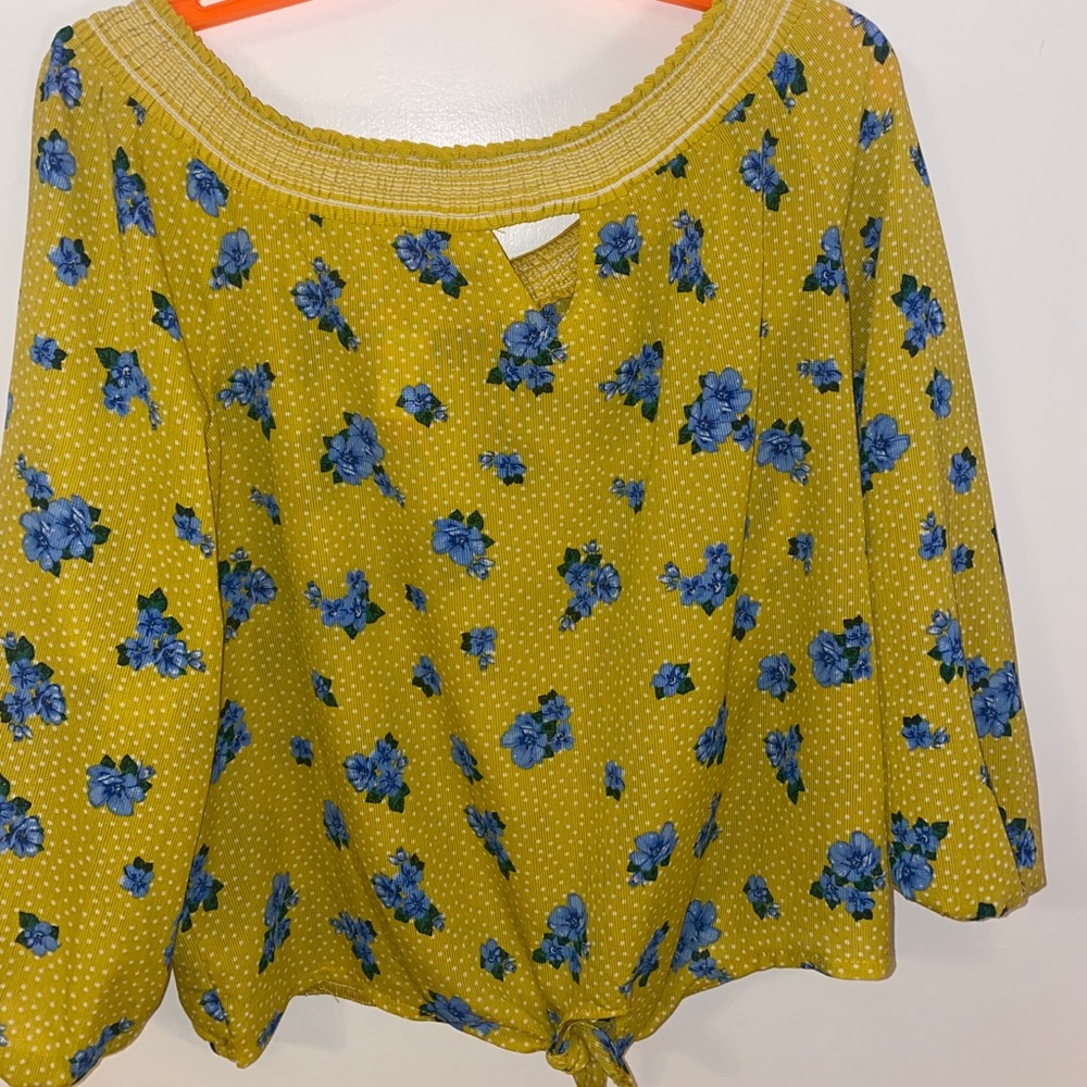 off the shoulder top!!